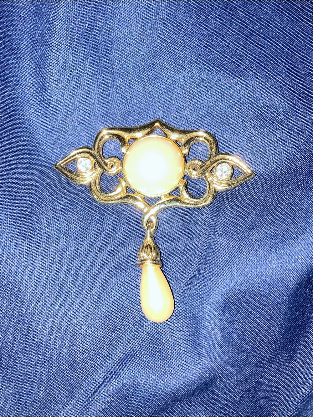 Vintage Gold-Tone White Cabochon Drop Brooch with Teardrop Pendant